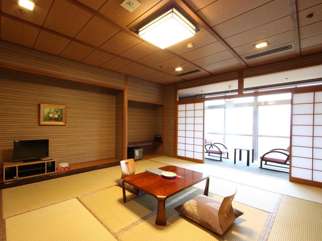 土湯温泉 やすらぎの宿 向瀧旅館 Fukushima  Buitenkant foto