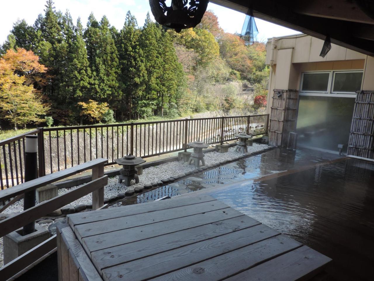 土湯温泉 やすらぎの宿 向瀧旅館 Fukushima  Buitenkant foto